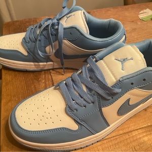 Nike Air Jordan Carolina blue size Mens 8